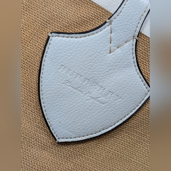 Burberry Logo Printed Raffia Tote bag - Picture 8 of 10